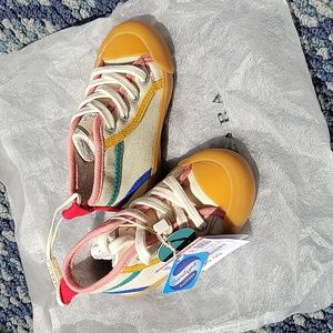 Zara Toddler Hi Tops in size US 4.5 or European 20